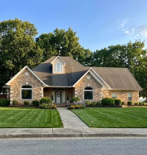 611 Shady Acres Ln, Prairie Grove, AR 72753