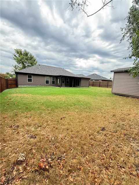 Exterior - 1818 Candy Apple St, Springdale, AR 72764 photo 4 of 6