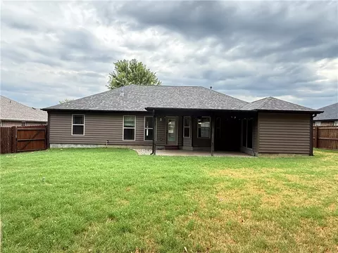 Exterior - 1818 Candy Apple St, Springdale, AR 72764 photo 3 of 6