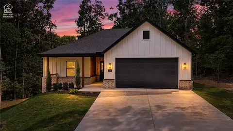4 Haddington Dr, Bella Vista, AR 72715