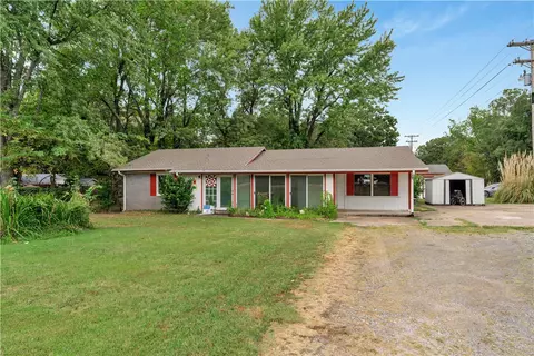 11613 S Wedington Blacktop Rd, Lincoln, AR 72744