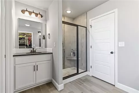 Bath - 511 Cortland St, Bentonville, AR 72712 photo 2 of 3