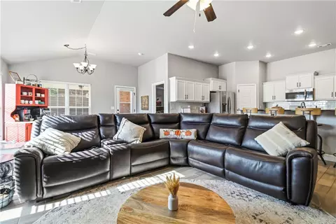 Living - 511 Cortland St, Bentonville, AR 72712 photo 1 of 1