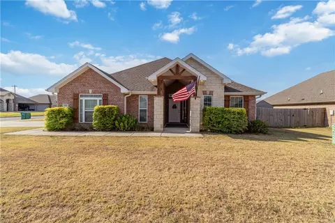 511 Cortland St, Bentonville, AR 72712