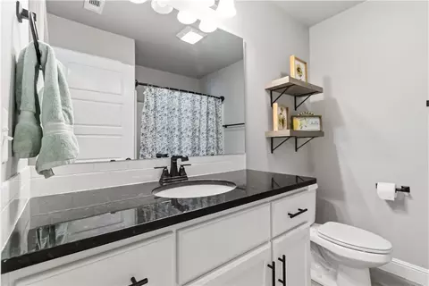 Bath - 511 Cortland St, Bentonville, AR 72712 photo 3 of 3