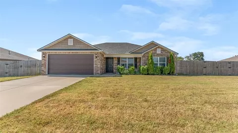 825 NW 67th Ave, Bentonville, AR 72713
