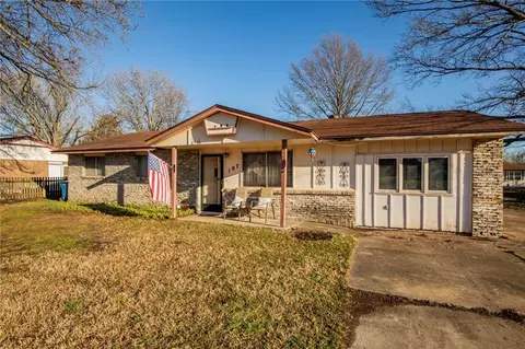 Undisclosed, Bentonville, AR 72712