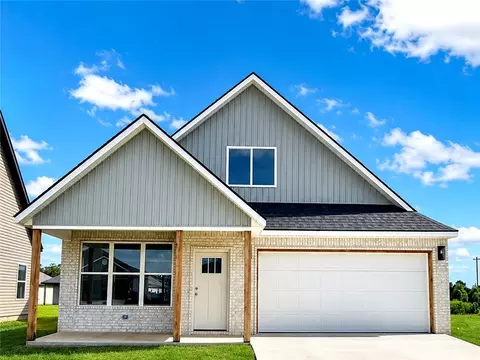 1733 Edens, Gentry, AR 72734