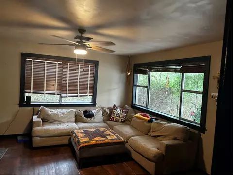 209 S Neal St, Prairie Grove, AR 72753