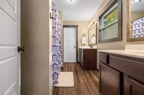 Entry Way - 6071 Oak Leaf Dr, Harrison, AR 72601 photo 2 of 2