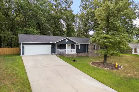 Exterior - 6071 Oak Leaf Dr, Harrison, AR 72601 photo 2 of 6