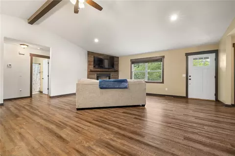 Living - 6071 Oak Leaf Dr, Harrison, AR 72601 photo 3 of 3
