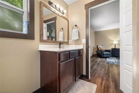 Bath - 6071 Oak Leaf Dr, Harrison, AR 72601 photo 2 of 3