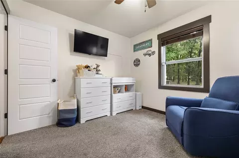 Bedroom - 6071 Oak Leaf Dr, Harrison, AR 72601 photo 4 of 6