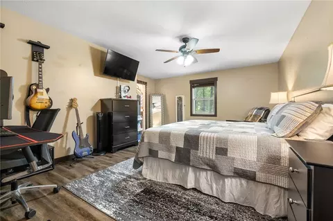 Bedroom - 6071 Oak Leaf Dr, Harrison, AR 72601 photo 1 of 6