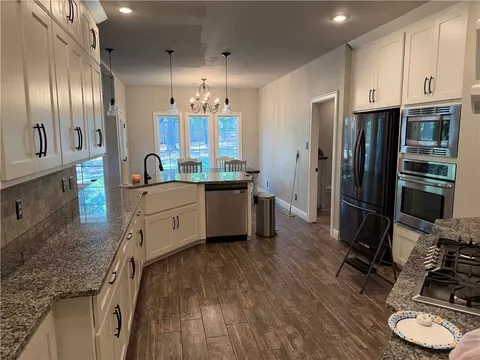 Kitchen - 301 N Stone Mountain Cir, Alma, AR 72921 photo 1 of 6