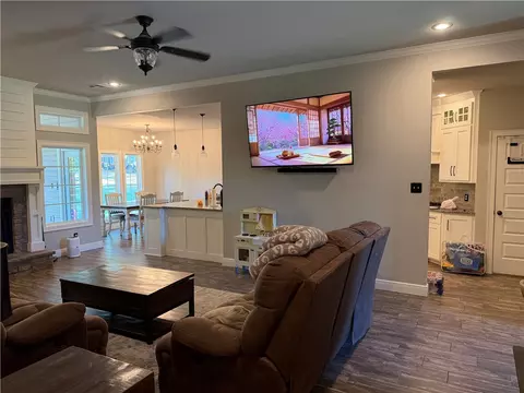 Living - 301 N Stone Mountain Cir, Alma, AR 72921 photo 3 of 3