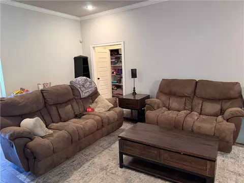 Living - 301 N Stone Mountain Cir, Alma, AR 72921 photo 2 of 3