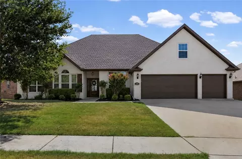 3953 E Spyglass Hill Dr, Fayetteville, AR 72701