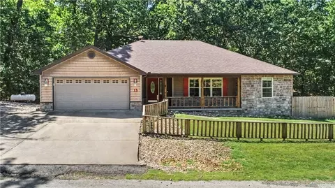 15 Dunholme Dr, Bella Vista, AR 72714