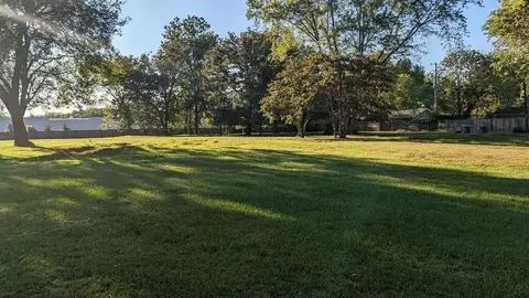 809 NW 8th St, Bentonville, AR 72712