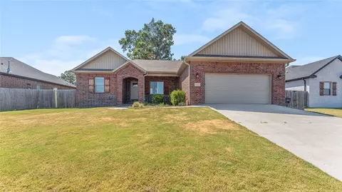 571 Captain Stockton St, Prairie Grove, AR 72753