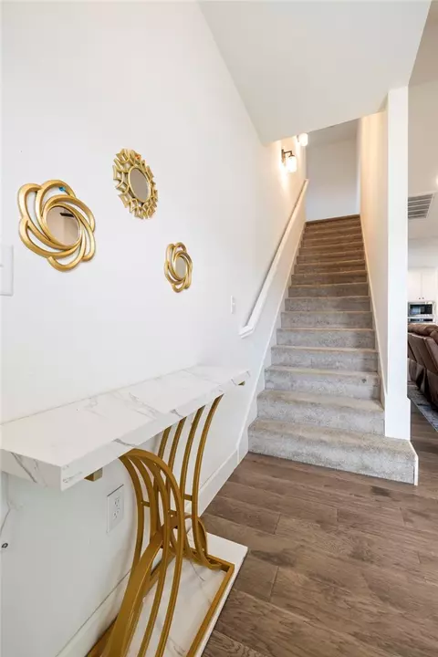 Entry Way - 1261 Bootleg Rd, Bentonville, AR 72713 photo 2 of 2
