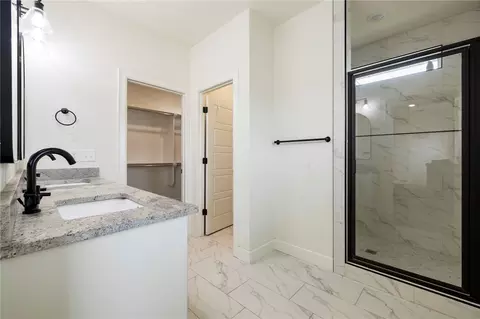 Bath - 1261 Bootleg Rd, Bentonville, AR 72713 photo 1 of 7