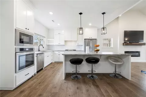 Kitchen - 1261 Bootleg Rd, Bentonville, AR 72713 photo 1 of 6