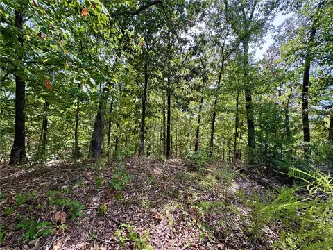 3 Burn Ln, Bella Vista, AR 72714
