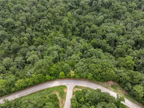 Cullen Hills Drive, Bella Vista, AR 72715
