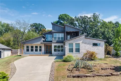 2252 N Windswept Ln, Fayetteville, AR 72703