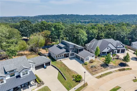2252 N Windswept Ln, Fayetteville, AR 72703