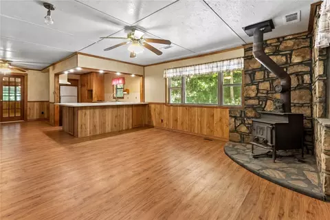 Living - 1901 Nc 1625, Compton, AR 72624 photo 6 of 10