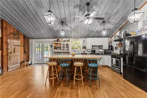 Kitchen - 12107 Volcano Rd, West Fork, AR 72774 photo 2 of 5