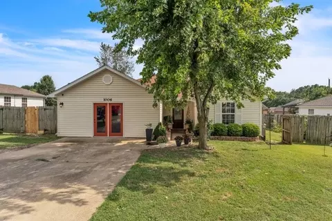 Exterior - 1006 E Longview Dr, Rogers, AR 72756 photo 3 of 6