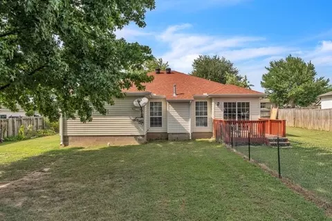 Exterior - 1006 E Longview Dr, Rogers, AR 72756 photo 5 of 6