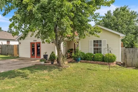 Exterior - 1006 E Longview Dr, Rogers, AR 72756 photo 1 of 6