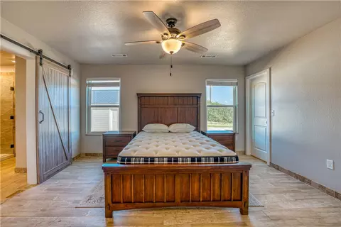 Bedroom - 1779 Nc 1600, Compton, AR 72624 photo 1 of 5