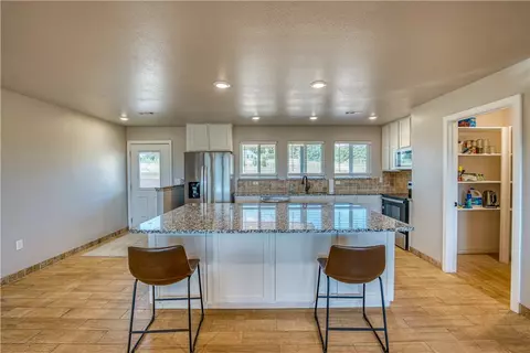 Kitchen - 1779 Nc 1600, Compton, AR 72624 photo 1 of 4