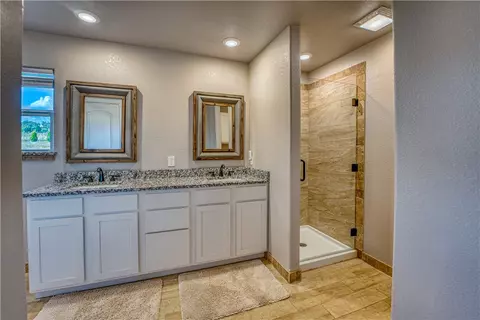 Bath - 1779 Nc 1600, Compton, AR 72624 photo 3 of 5