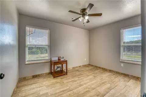 Bedroom - 1779 Nc 1600, Compton, AR 72624 photo 5 of 5