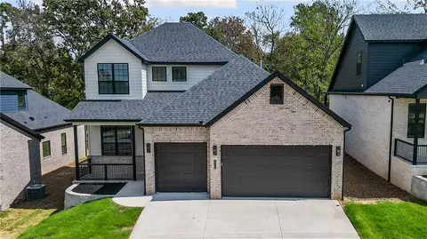 2544 N Crossover Rd, Fayetteville, AR 72703