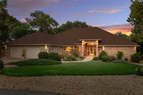 16 Ellwood Cir, Bella Vista, AR 72715