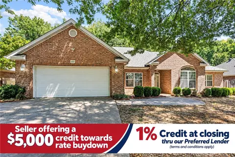 2834 N Quail Creek Dr, Fayetteville, AR 72703