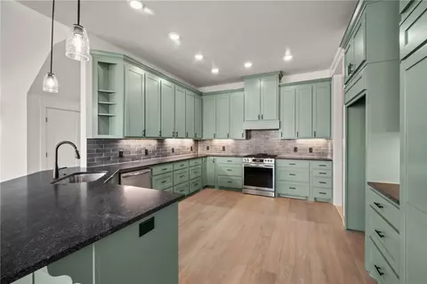 Kitchen - 1860 Peacock Rd, Centerton, AR 72719 photo 3 of 6
