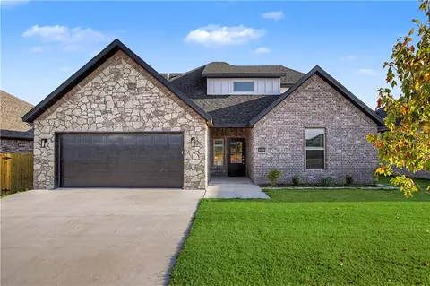 6800 SW High Meadow Blvd, Bentonville, AR 72713