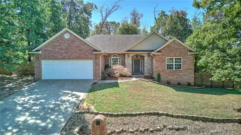 8 Appleby Ln, Bella Vista, AR 72715