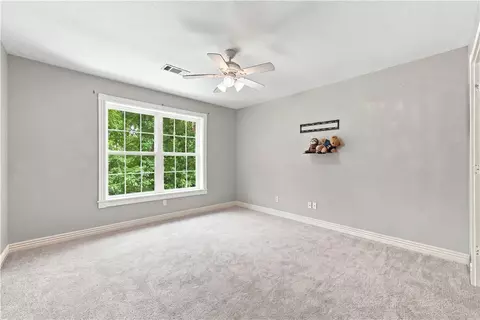 Bedroom - 17792 Bluff View Dr, Springdale, AR 72764 photo 6 of 9