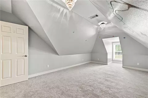 Bedroom - 17792 Bluff View Dr, Springdale, AR 72764 photo 9 of 9